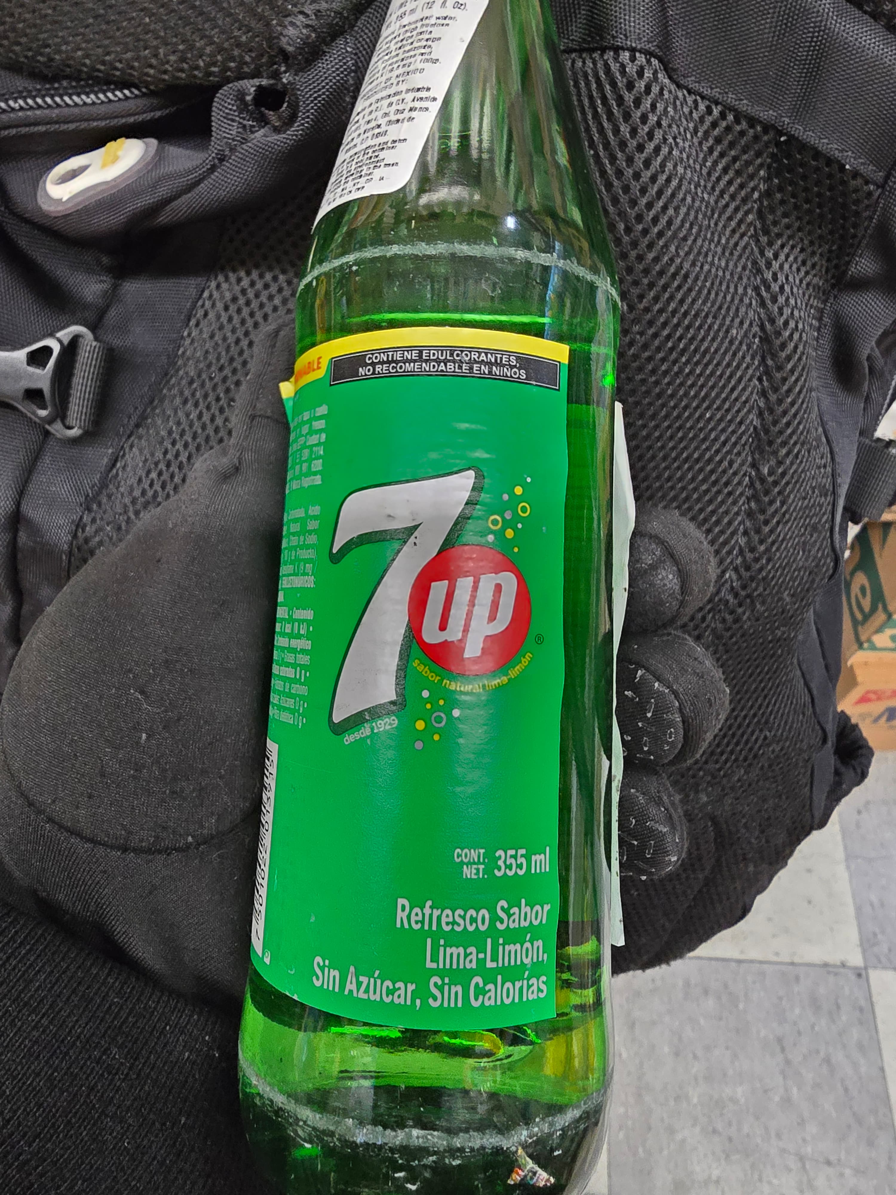 7Up Hashi Refresco Sabor Lima-Lim�n, Sin Az�car, Sin Calor�as Glass Bottle - 12 oz (355 ml)